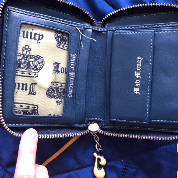 Juicy couture wallet - Picture 2 of 7